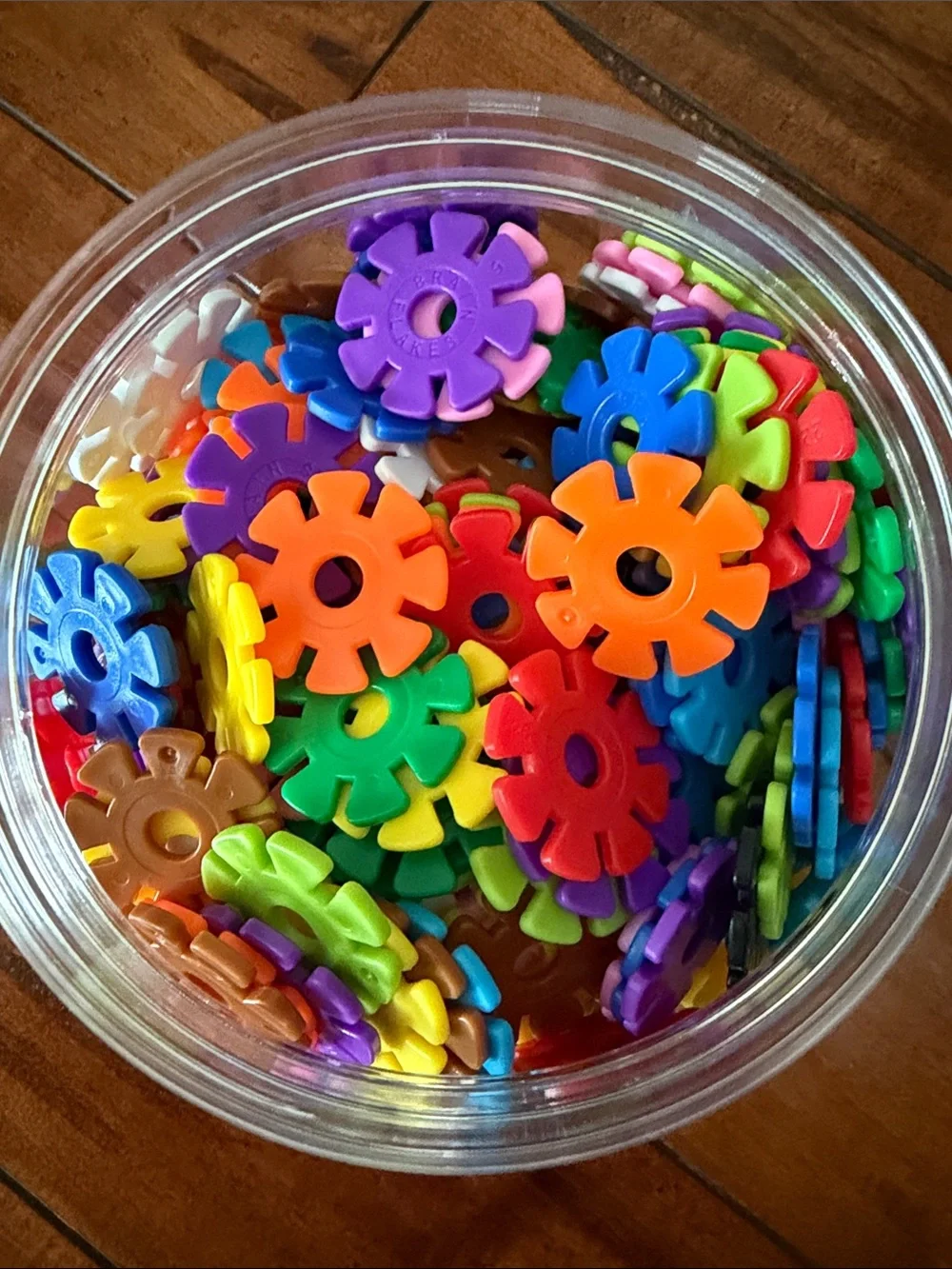 Brain flakes— Multi-Color Interlocking children’s building toy